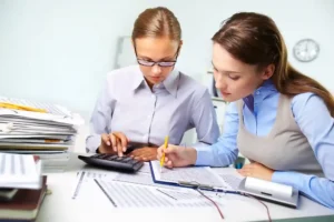How Professional Accounting Services Help UAE Businesses Improve Profit Margins